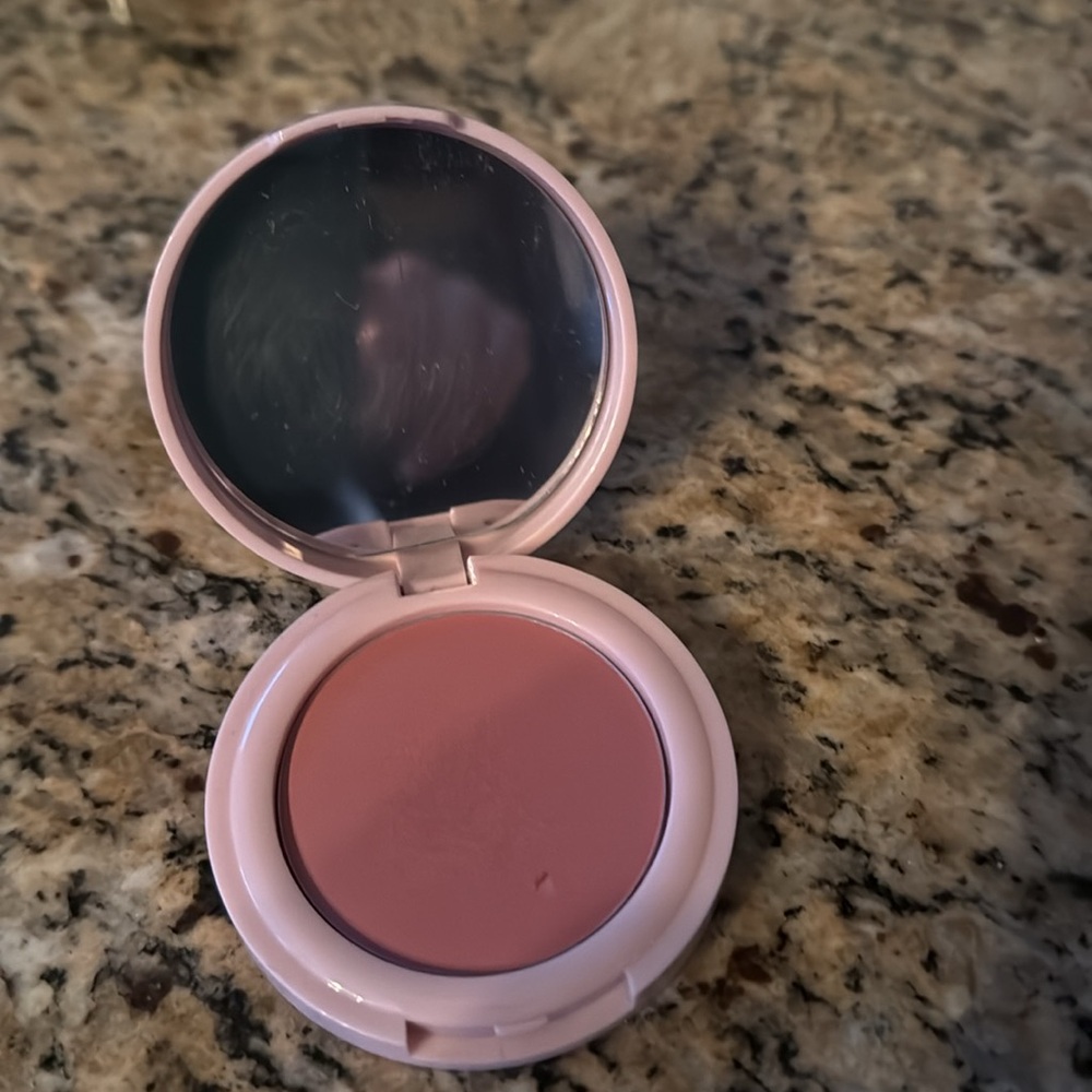 Mally blush - Picture 3 of 4